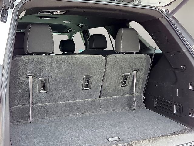 2023 Chevrolet Traverse — detail view